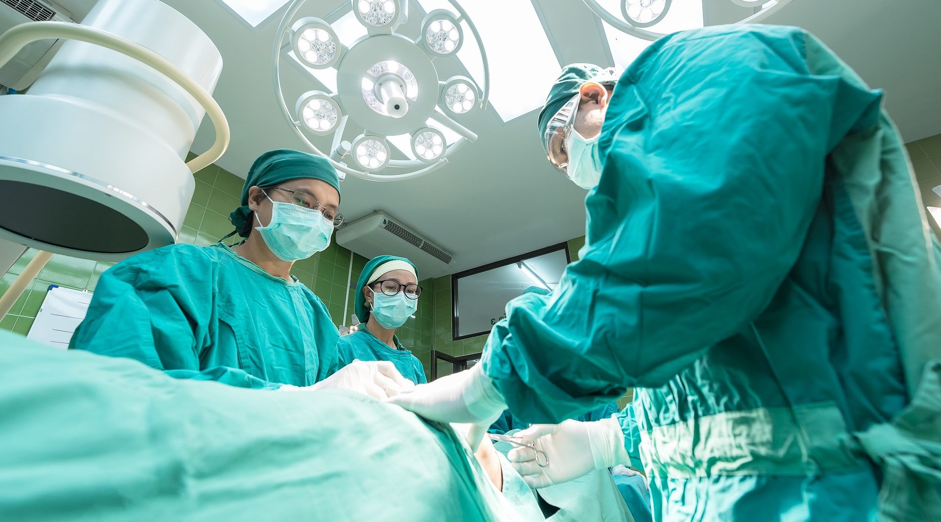 surgery-1807541_1920