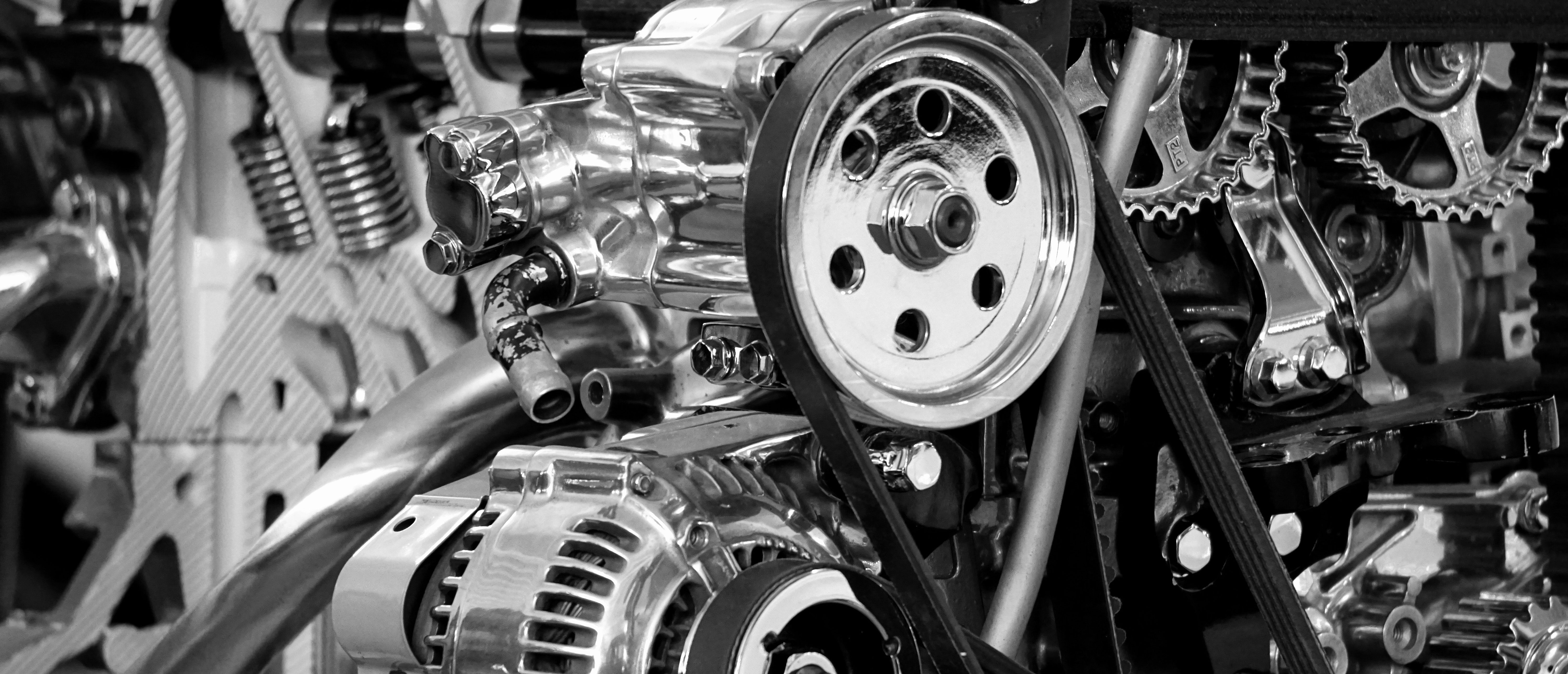 black-and-white-car-engine-chrome-190574 (1)