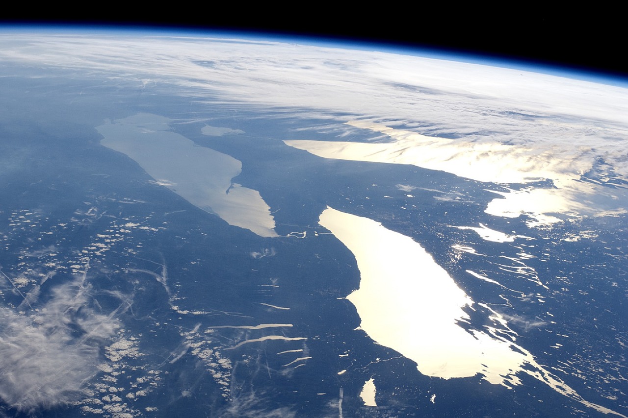 earth-2003130_1280