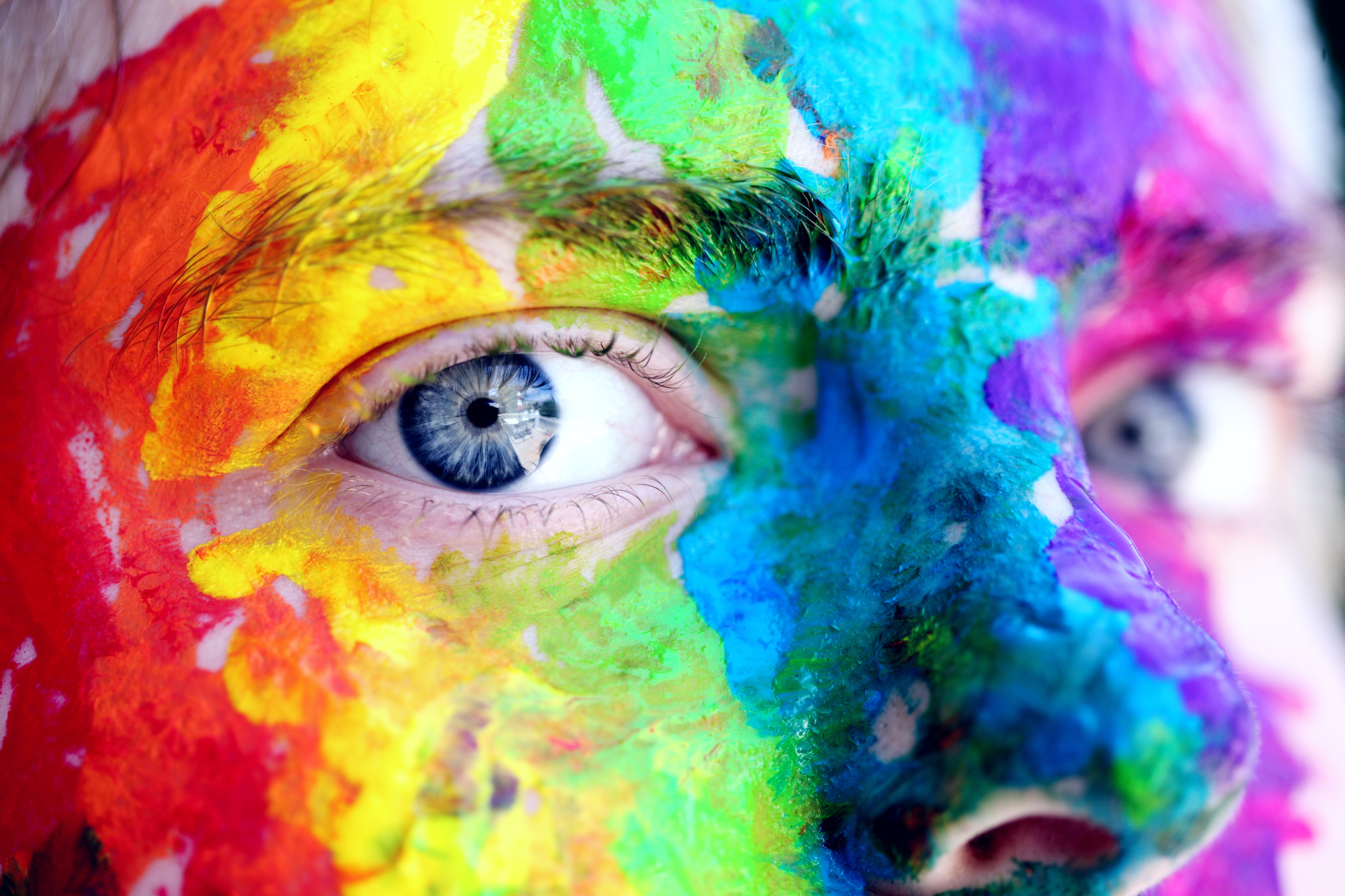 mois de la fierté yeux