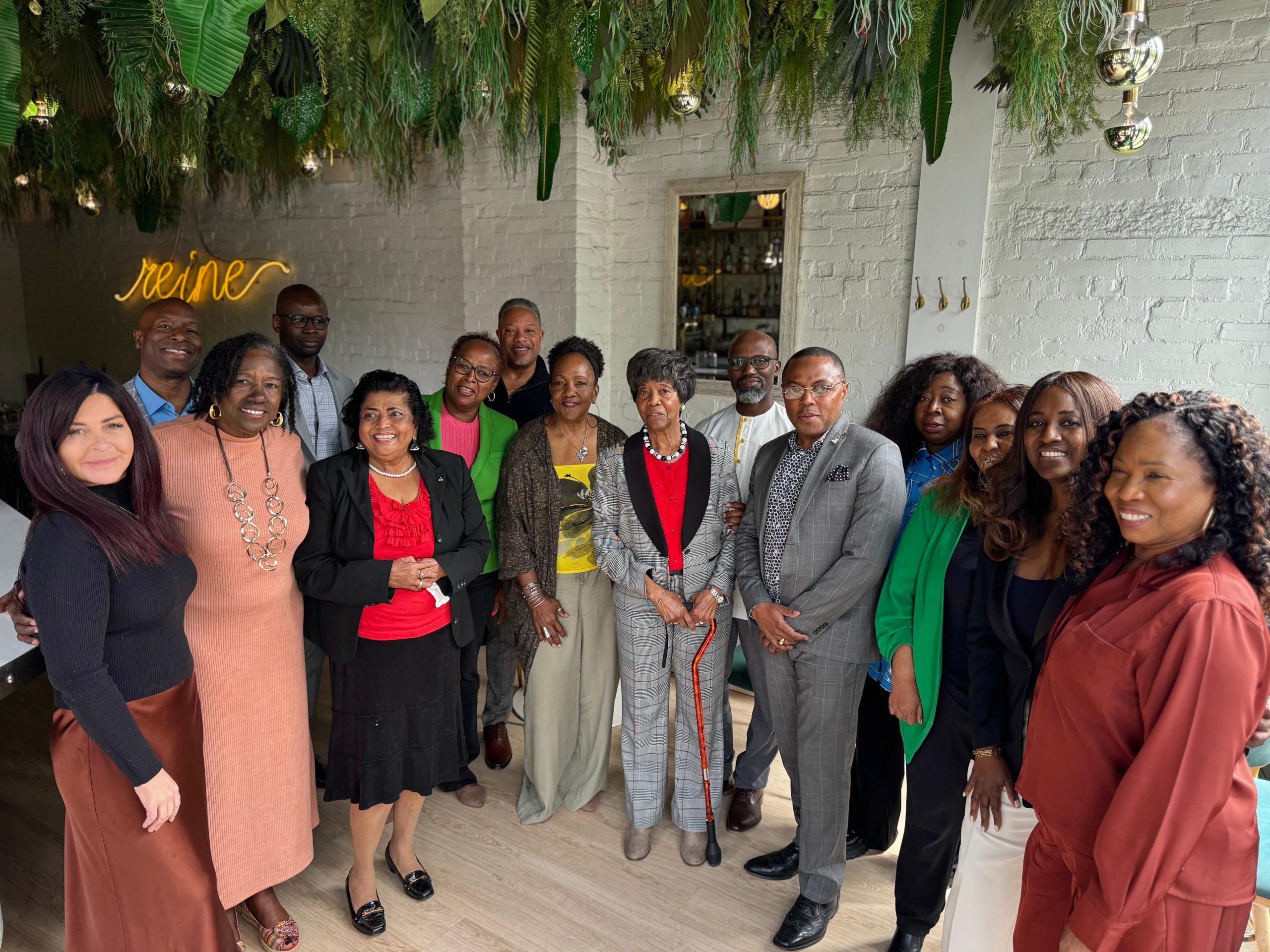 Des leaders mondiaux issus du milieu politique, des affaires et de la société civile se sont réunis à Toronto dans le cadre d’une rencontre stratégique sur le thème « les entrepreneures noires comme moteurs mondiaux de l’inclusion et de la croissance ». Des leaders mondiaux issus du milieu politique, des affaires et de la société civile se sont réunis à Toronto dans le cadre d’une rencontre stratégique sur le thème « les entrepreneures noires comme moteurs mondiaux de l’inclusion et de la croissance ».